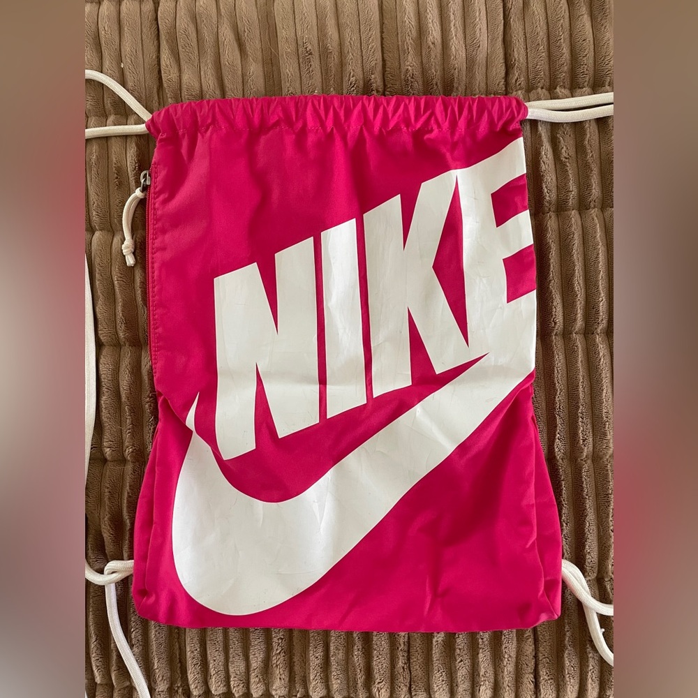 Nike Cinch Sack Drawstring Bag Girls pink cinch sack